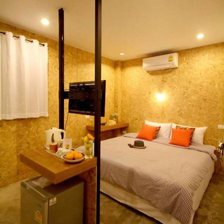Hostel Mbed Phuket Zewnętrze zdjęcie